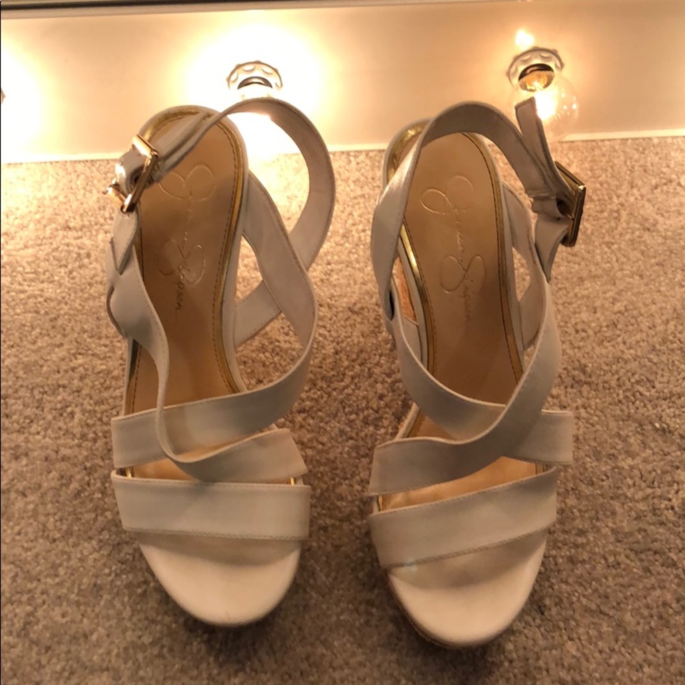 White cork wedges